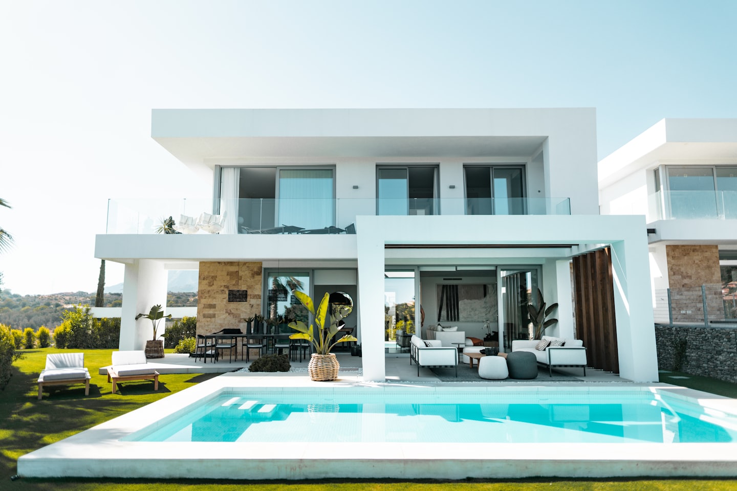 Immobili di Lusso 02a0d698d53b1327a10c52562abc82a4cf4af133